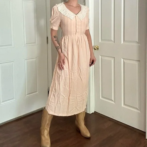 Vintage Grunge 90's Sarah Elizabeth Blush Dress with White Lace Collar - Picture 2 of 8